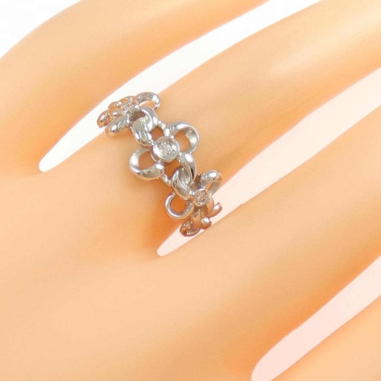 PT950 フラワー ダイヤモンド リング 0.05CT