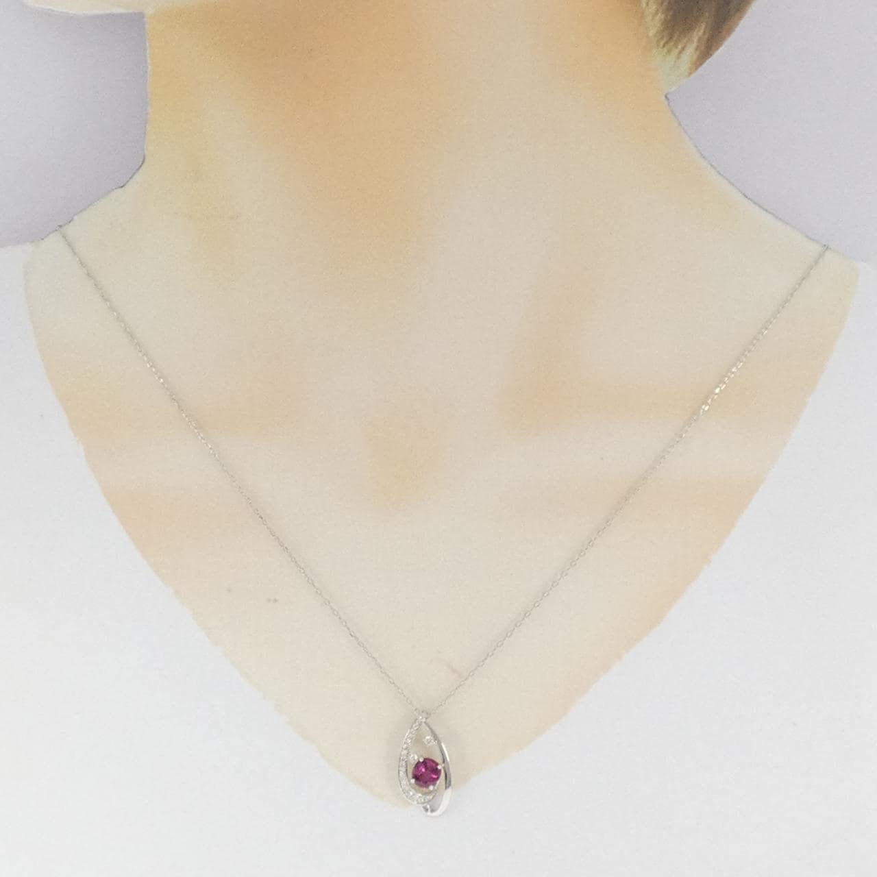 [BRAND NEW] PT900/PT850 Ruby Necklace 0.75CT