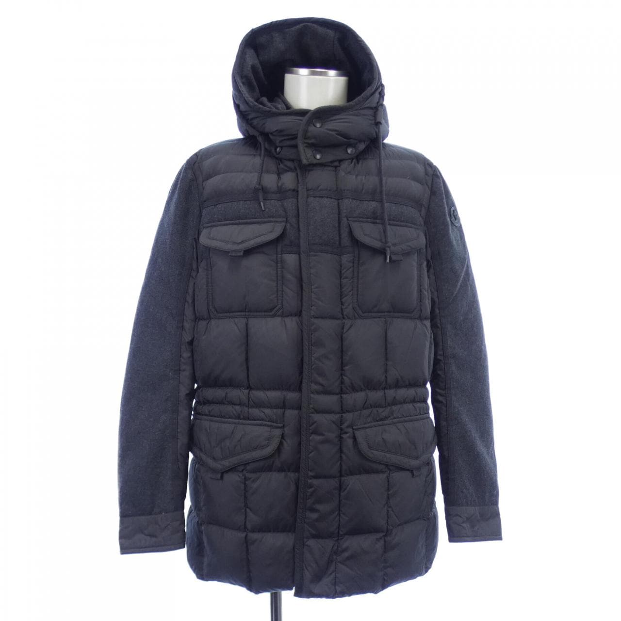 モンクレール MONCLER ダウンジャケット