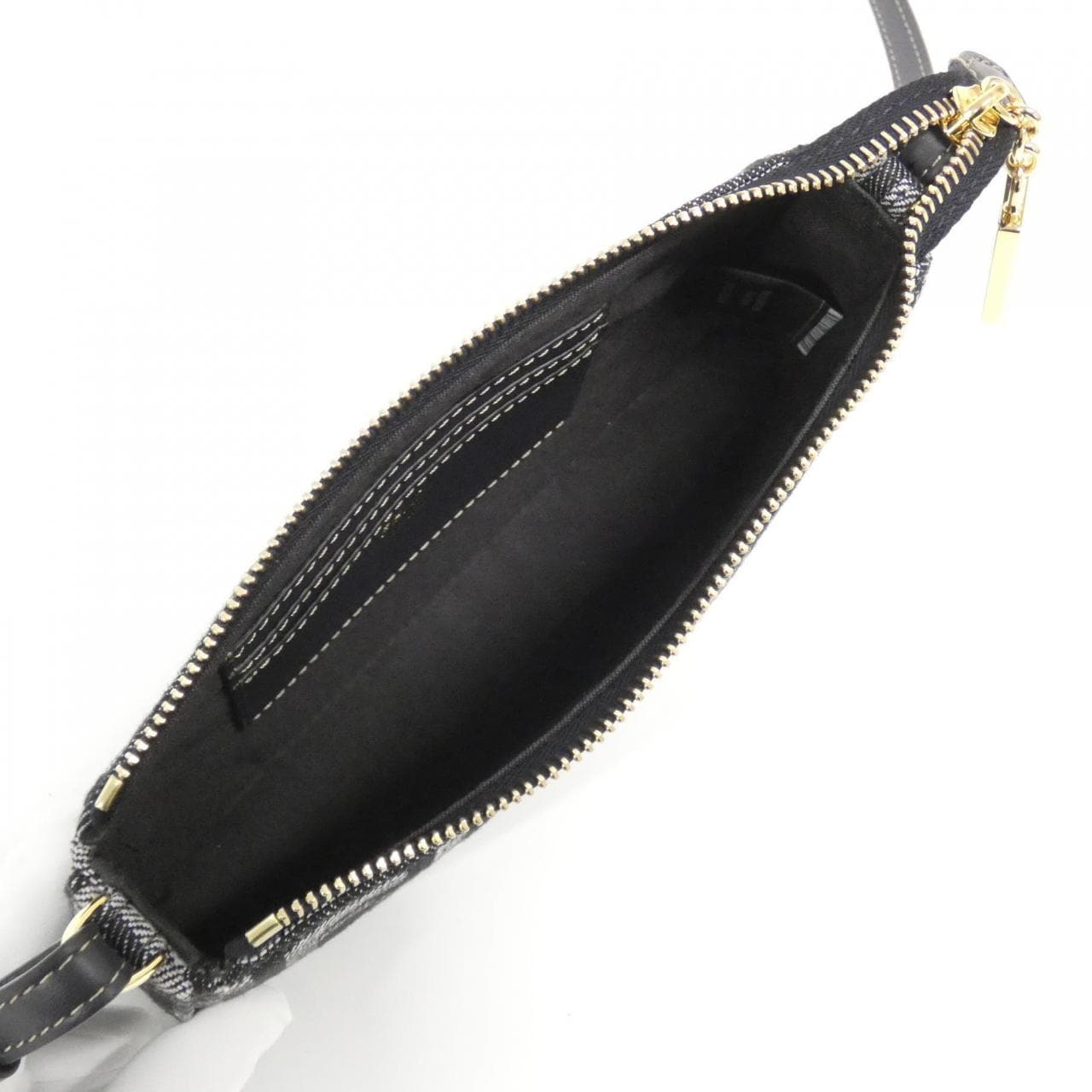 フェンディ バゲット スリム クラッチ 8BS073 AYB7 バッグ