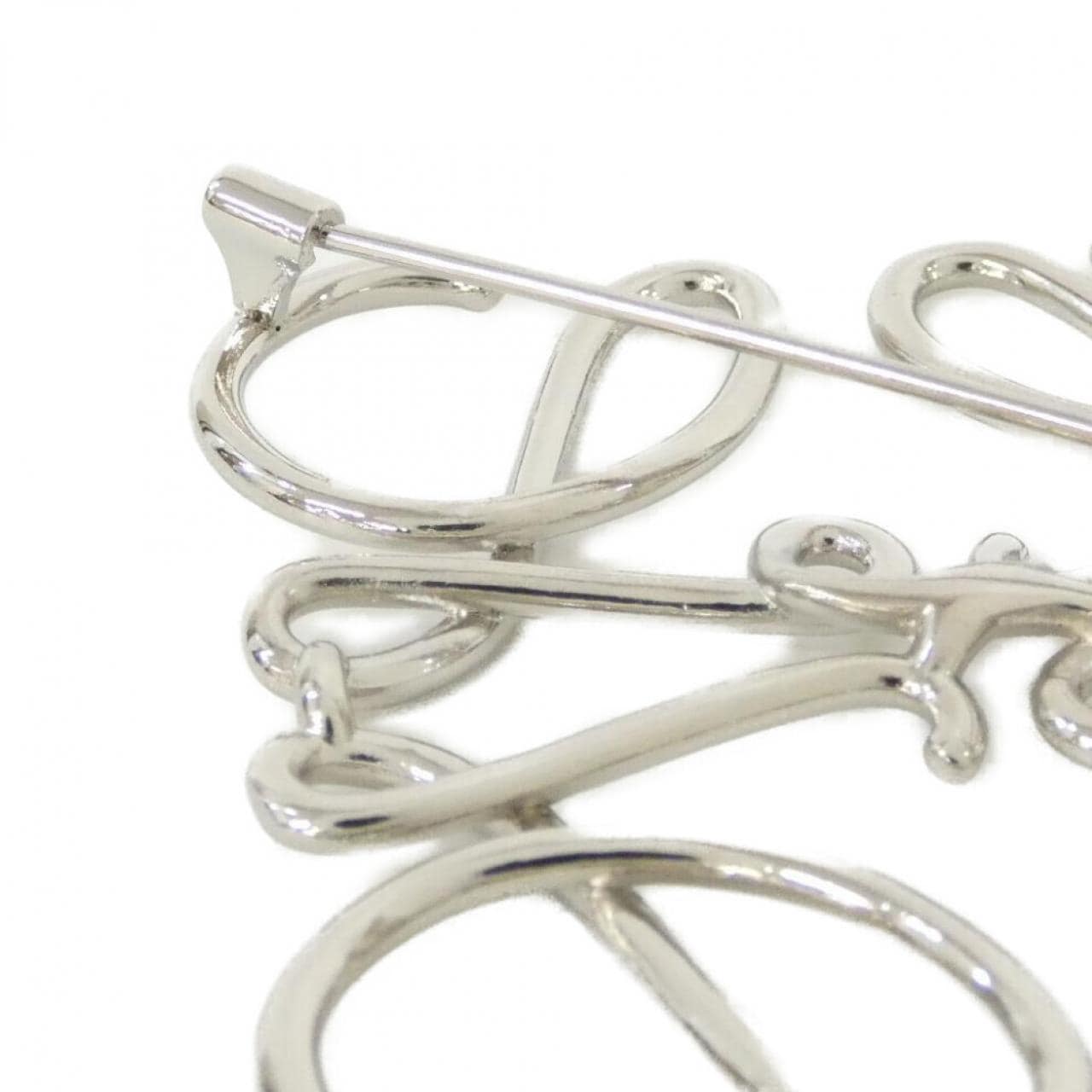 ロエベ 111 25 020 ブローチ