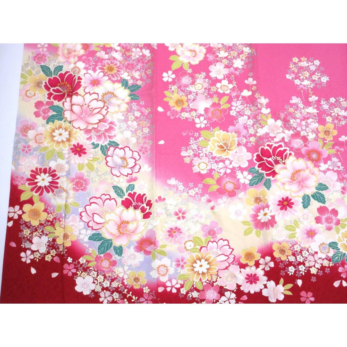 振袖　友禅金彩加工　刺繍入り　ボカシ染