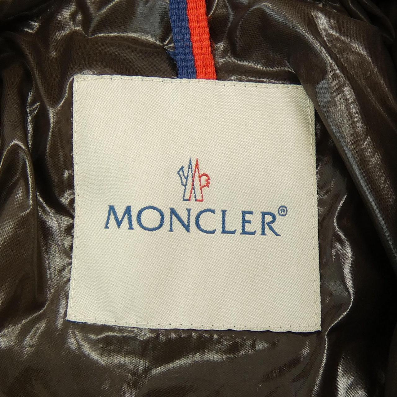モンクレール MONCLER ダウンジャケット