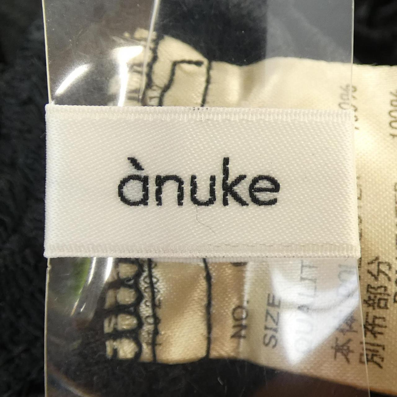 ANUKE トップス