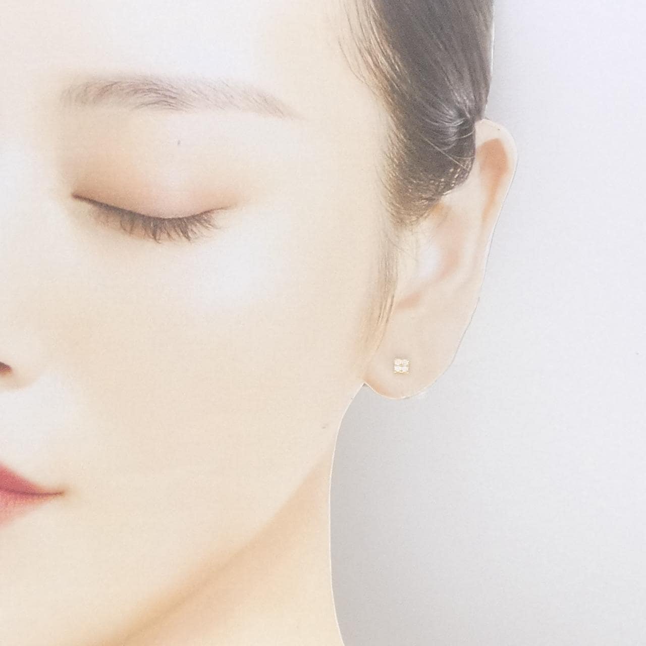 K10YG ダイヤモンド ピアス 0.04CT 片耳