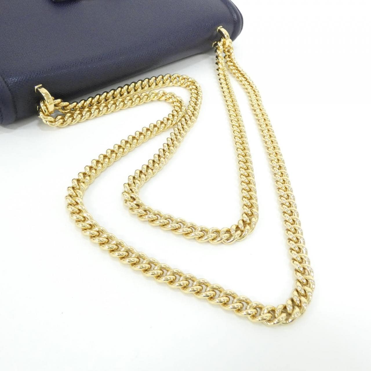 サルヴァトーレフェラガモ GINNY 21 G462 ショルダーバッグ