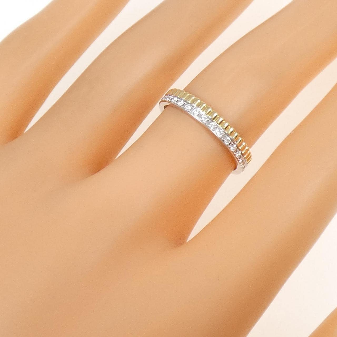 ブシュロン キャトル ラディアント リング