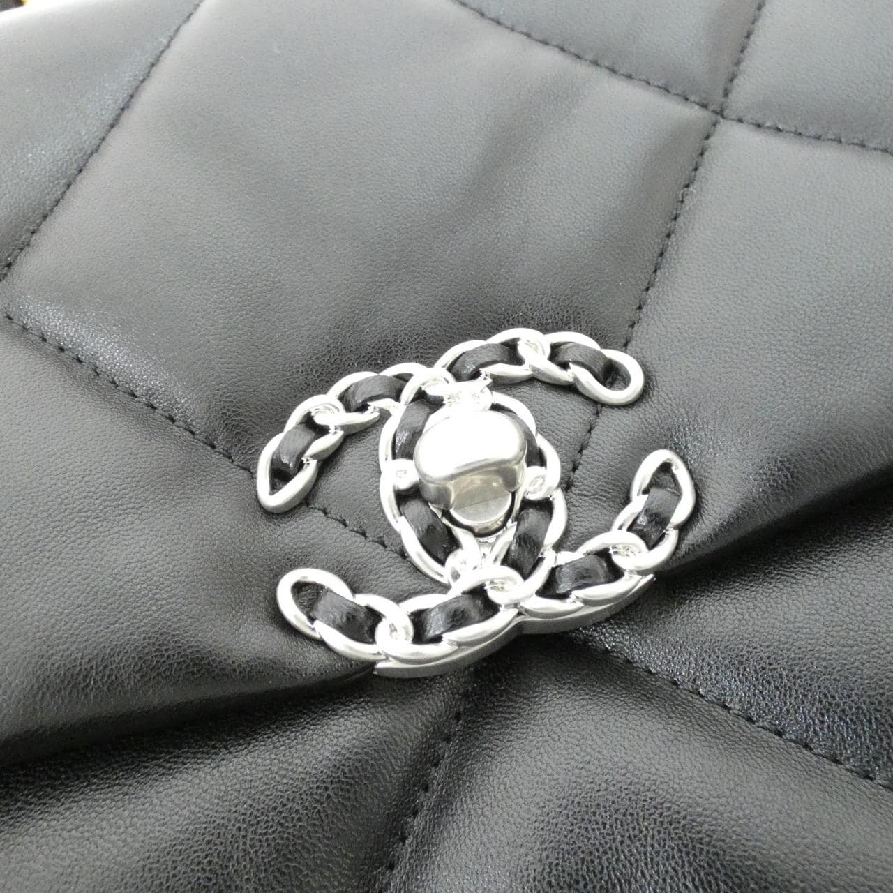 シャネル シャネル19 ライン AS1160 ショルダーバッグ