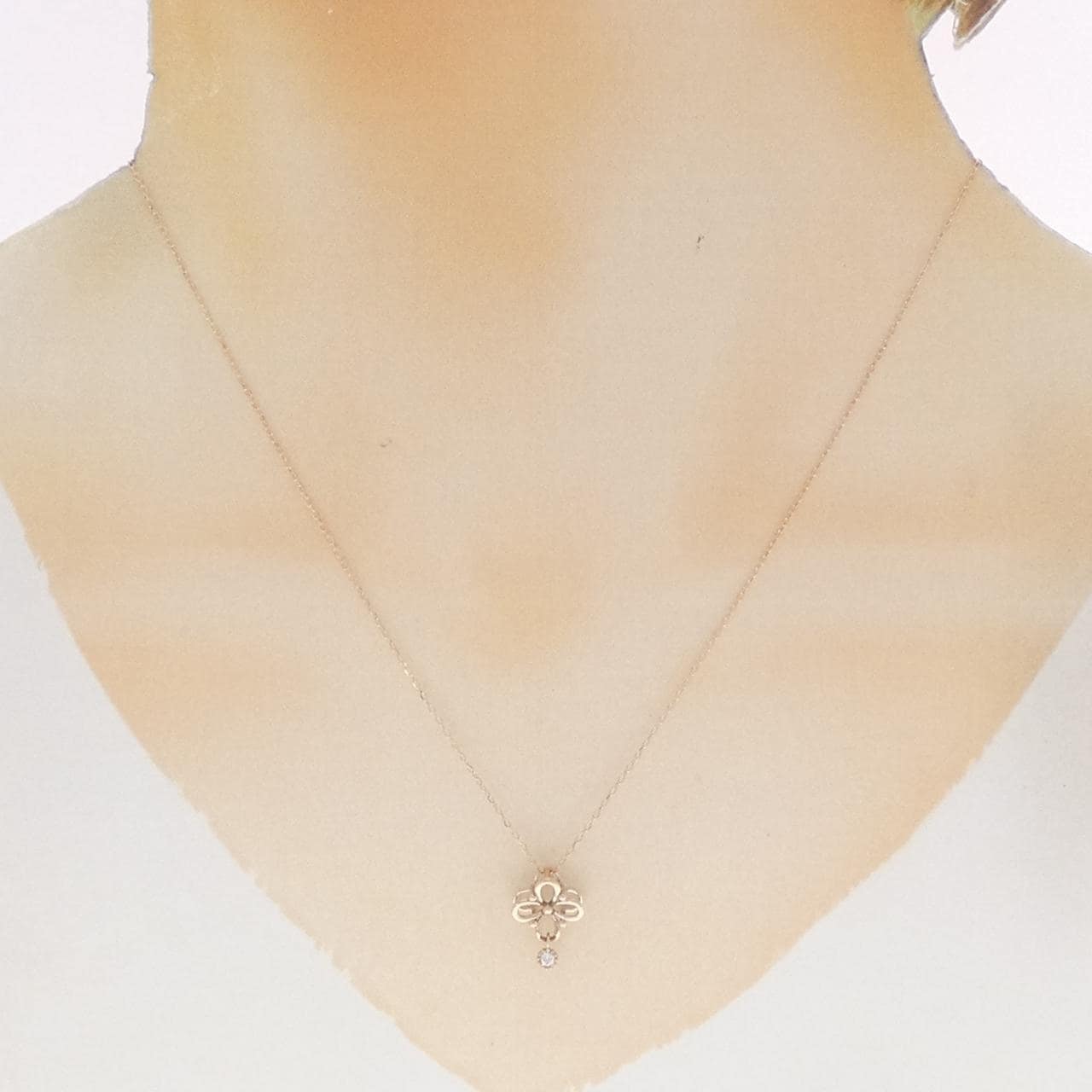 K10PG フラワー ダイヤモンド ネックレス 0.02CT