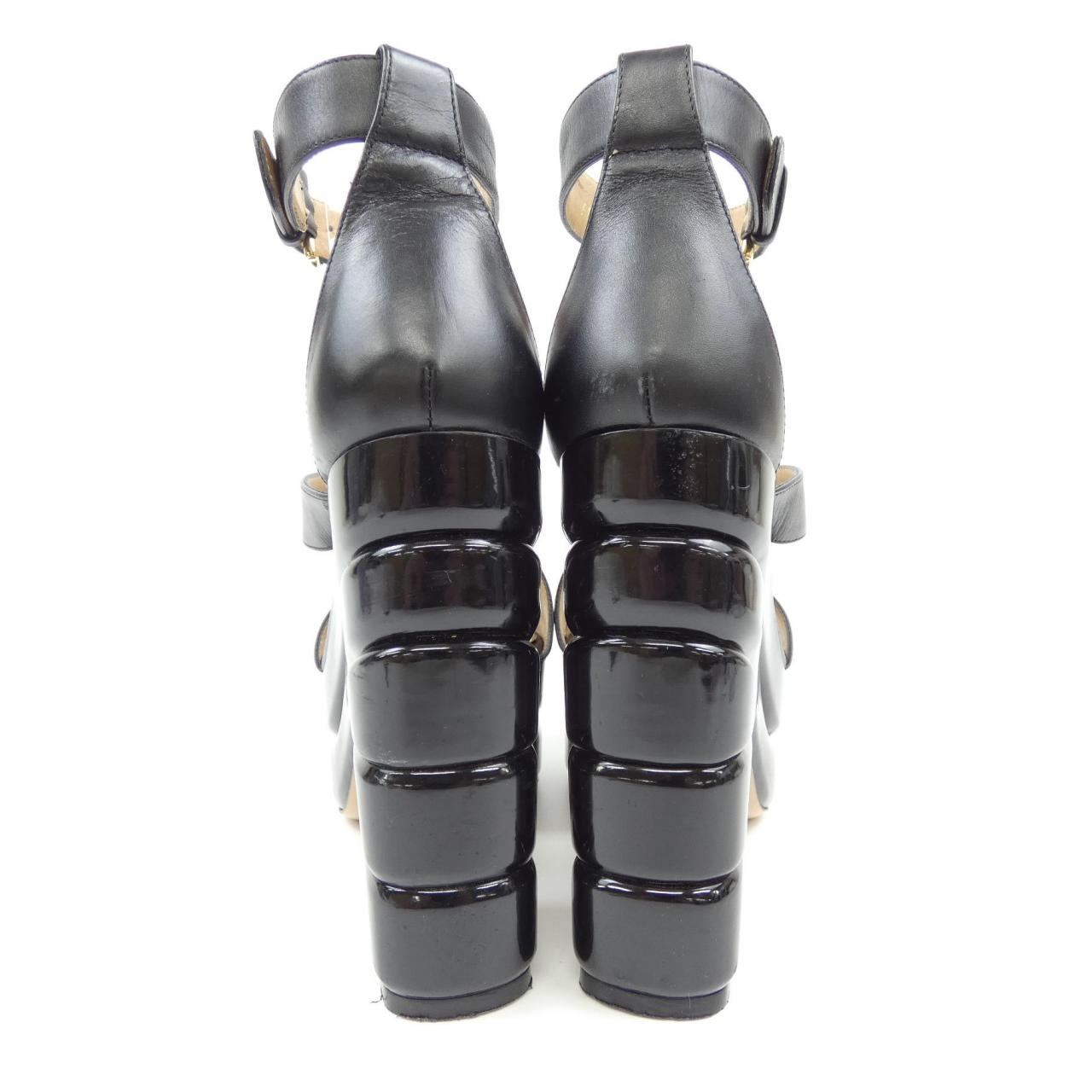 サルヴァトーレフェラガモ SALVATORE FERRAGAMO サンダル