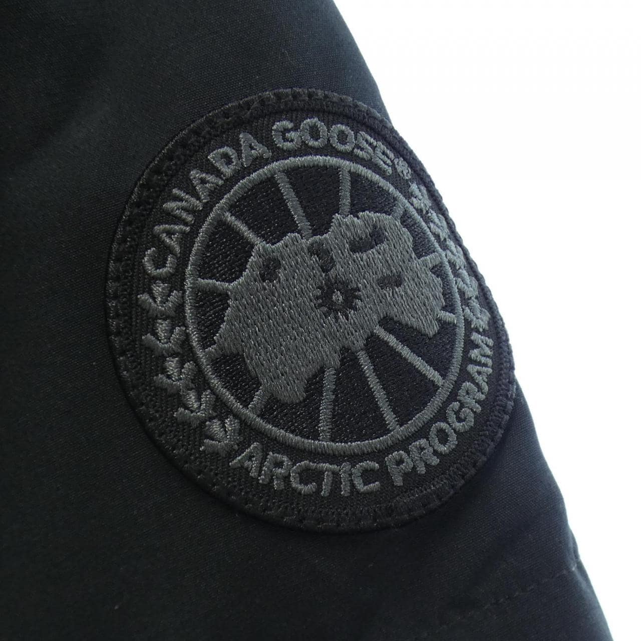 加拿大鵝CANADA GOOSE羽絨服