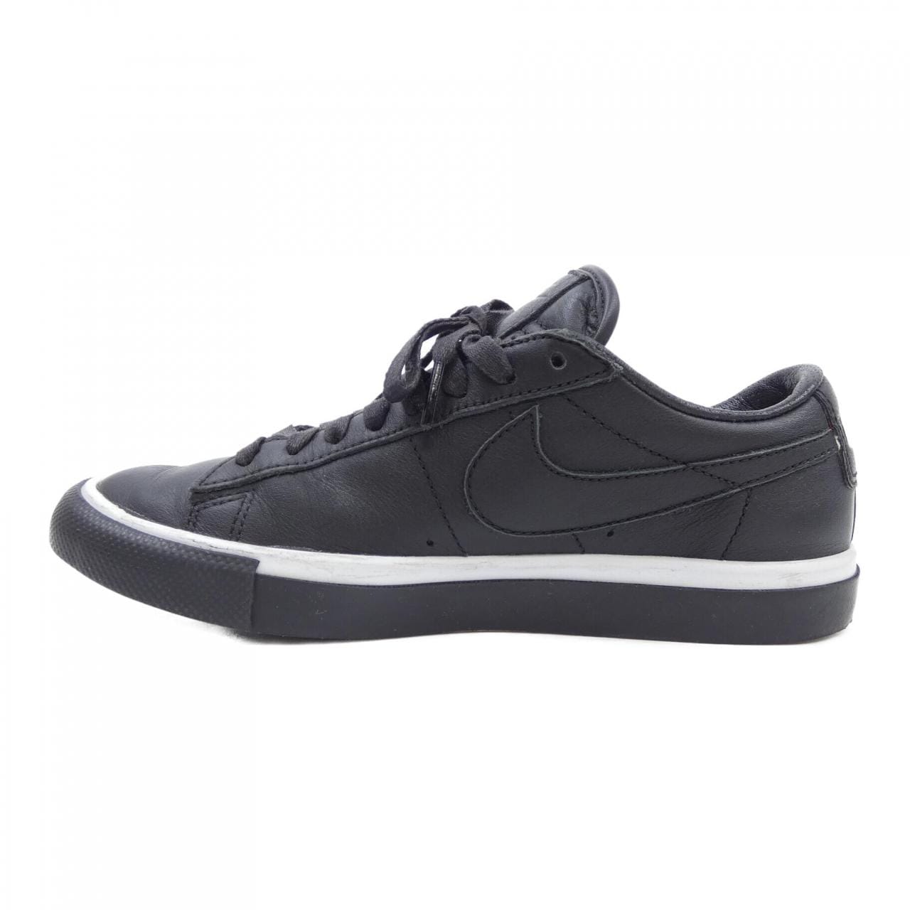 ナイキ NIKE スニーカー