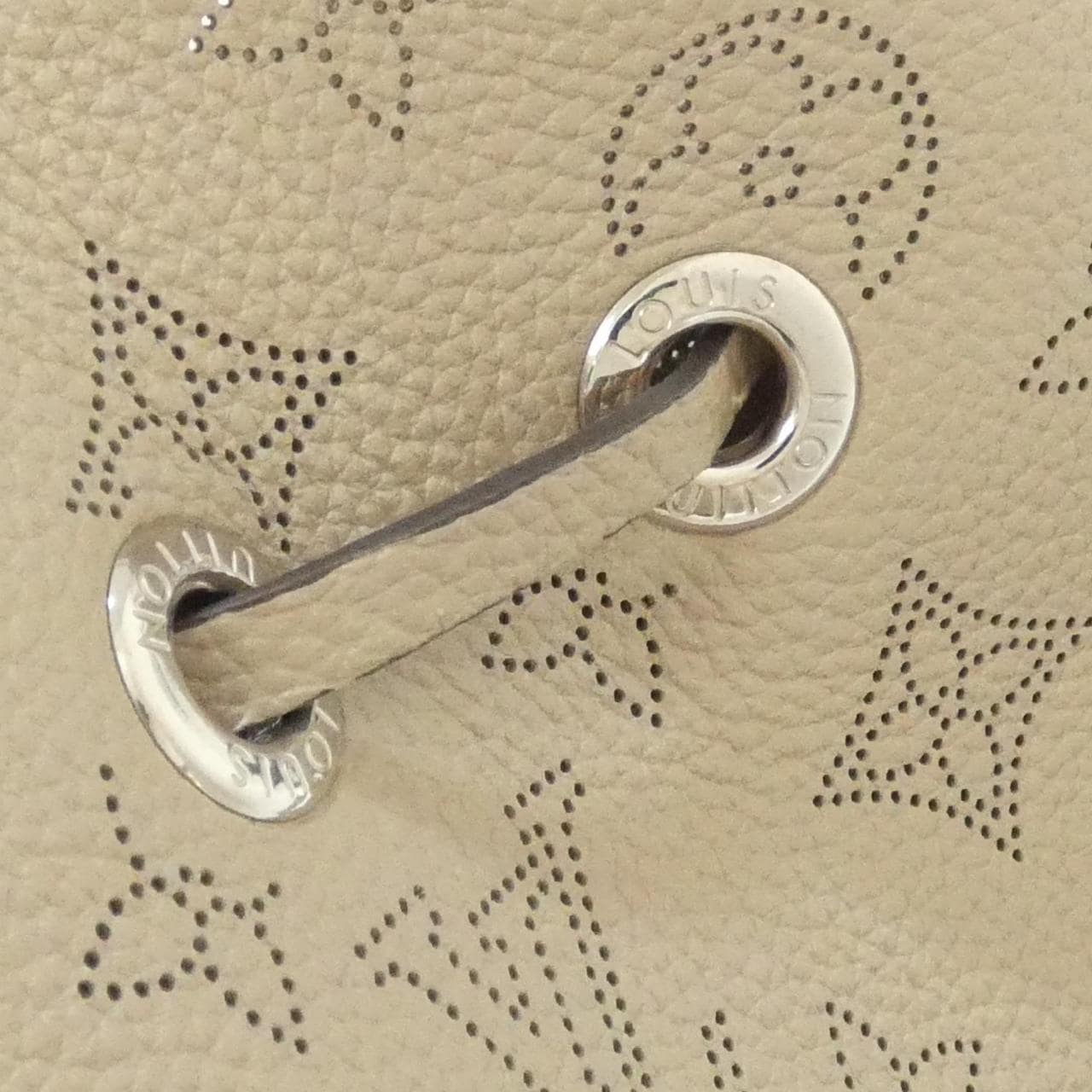 ルイヴィトン マヒナ ベラ M57201 ショルダーバッグ