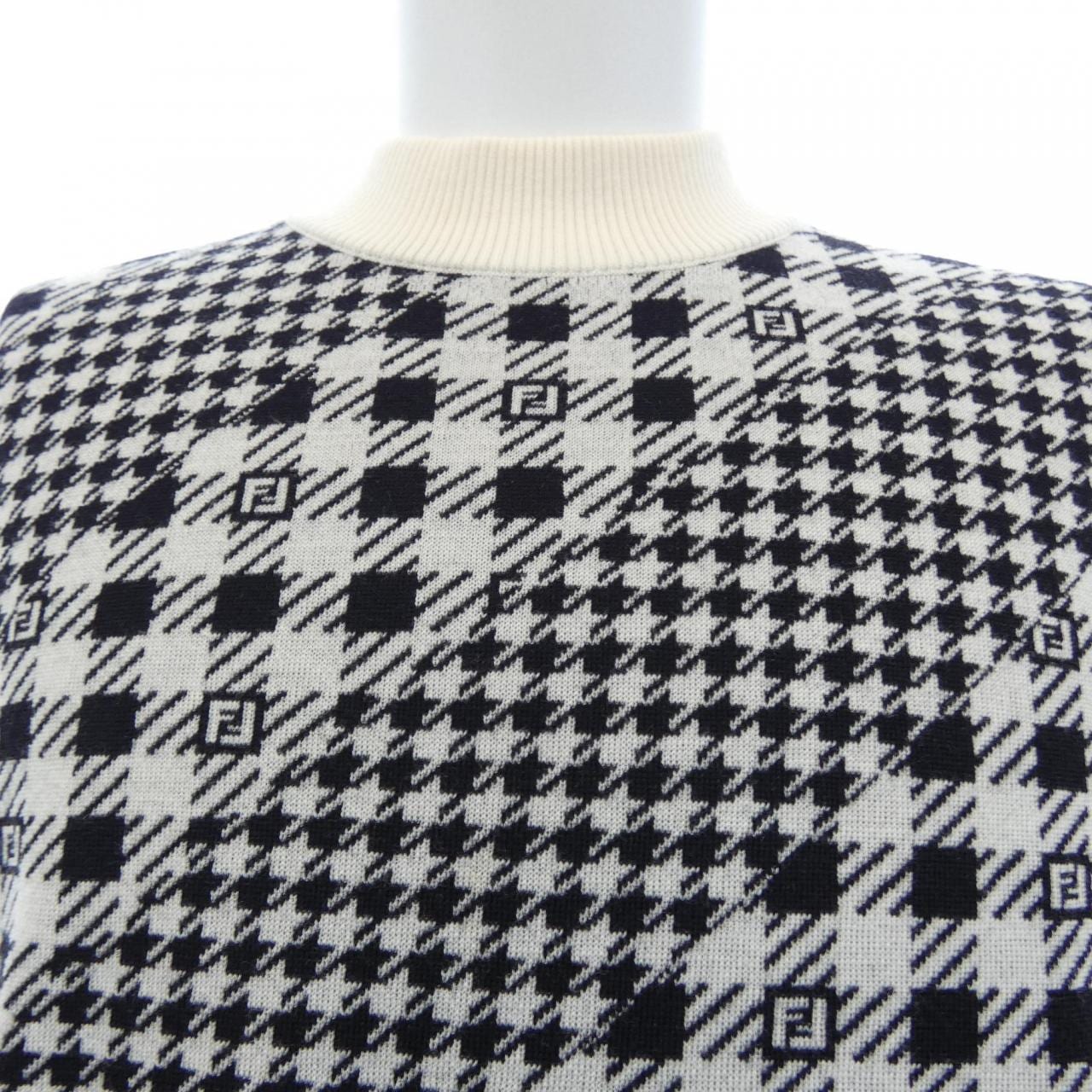 フェンディ FENDI FZX089 AL3Y ニット