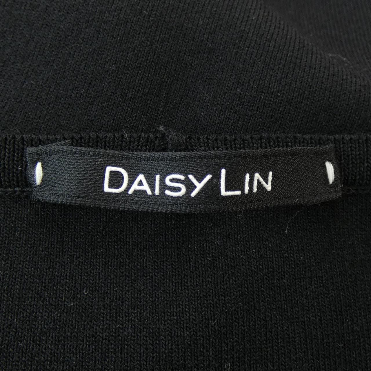 菊粉DAISY LIN上衣