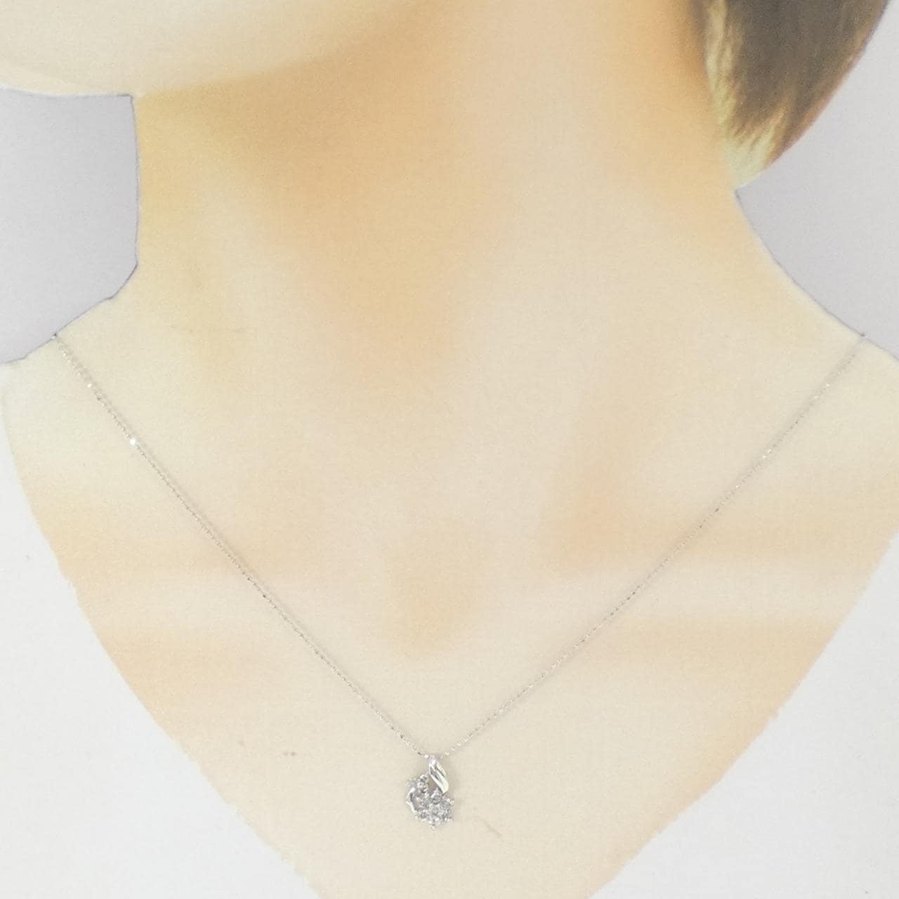 K18WG フラワー ダイヤモンド ネックレス 0.50CT