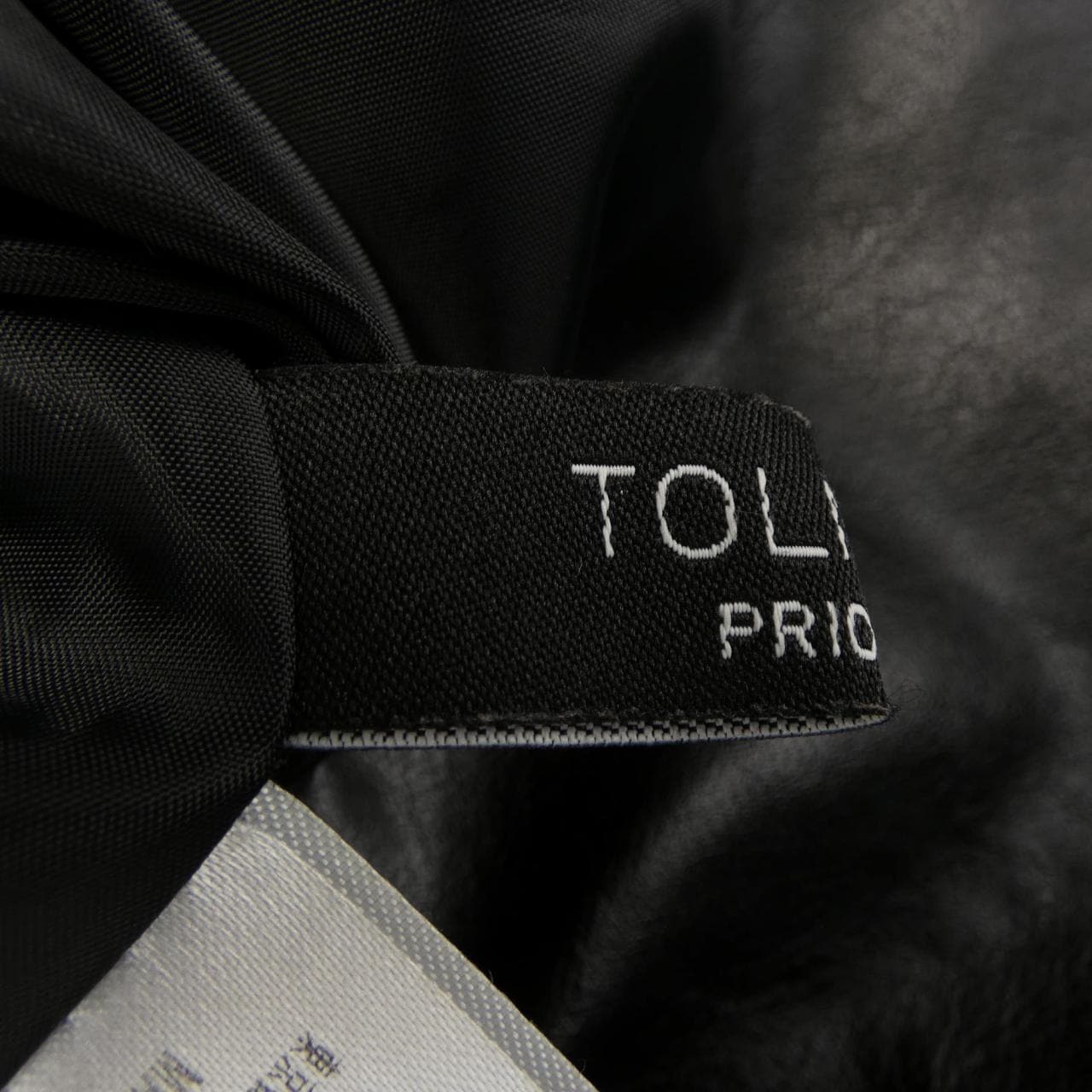 TOLNERA ベスト