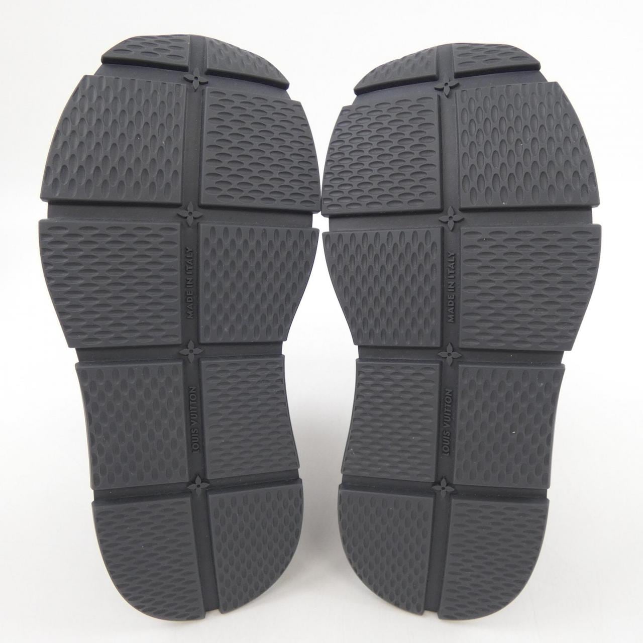 ルイヴィトン LOUIS VUITTON LVクラシック スニーカー