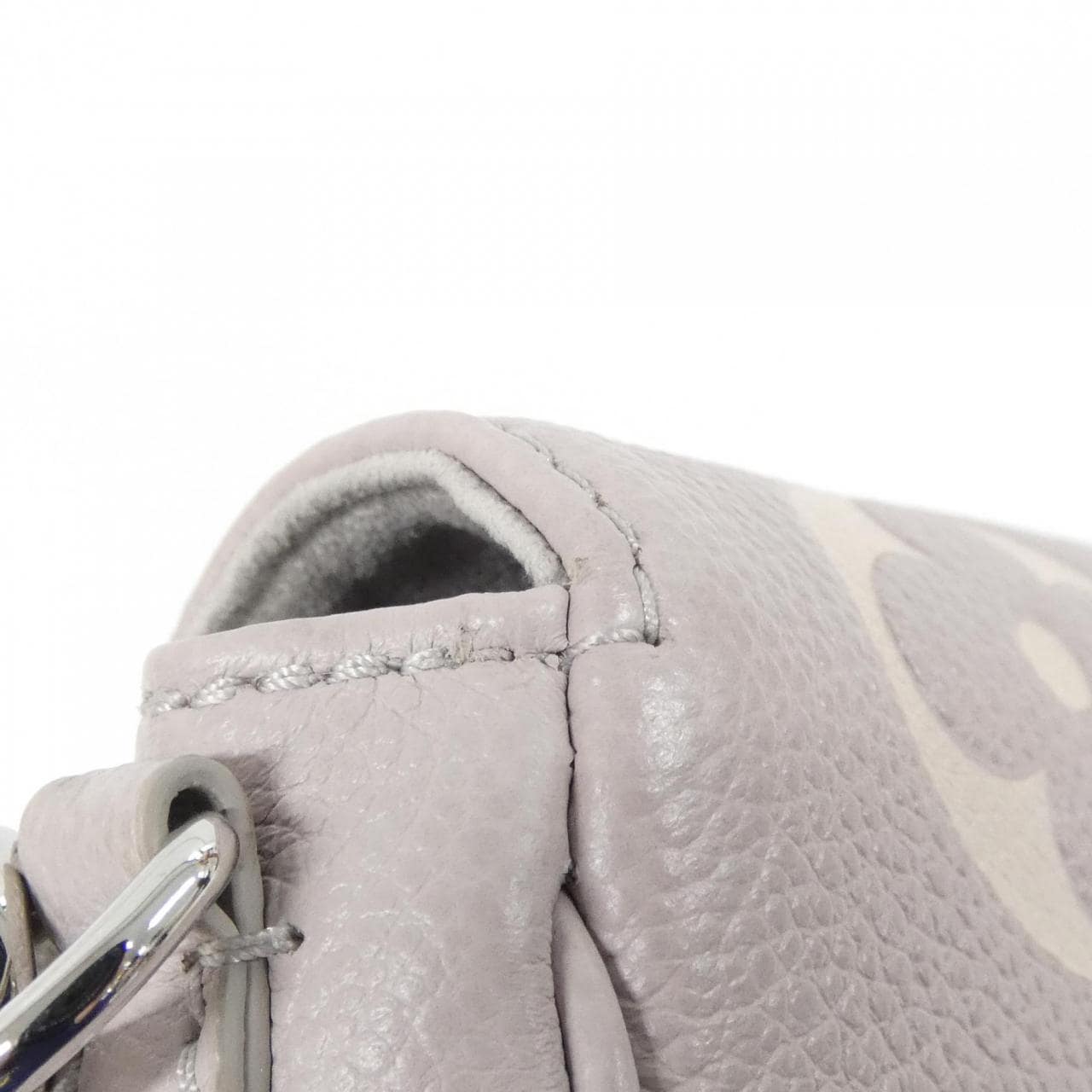 LOUIS VUITTON雙色Monogram Empreinte鏈條皮夾 Ivy M14225 單肩包