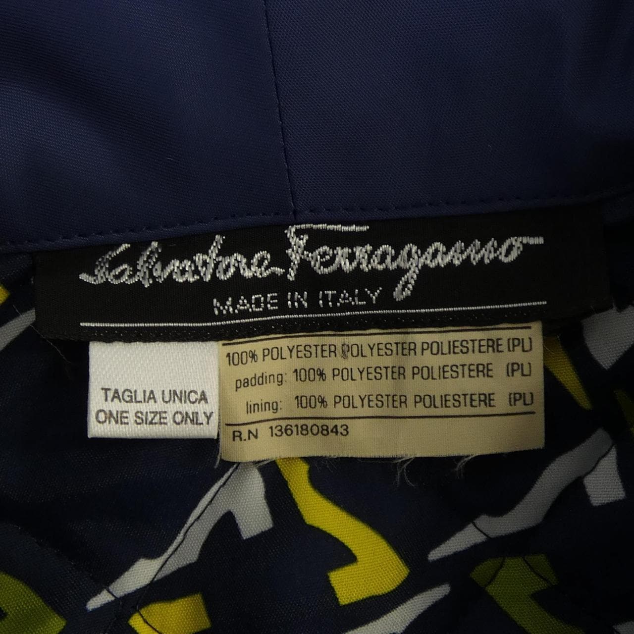 サルヴァトーレフェラガモ SALVATORE FERRAGAMO コート