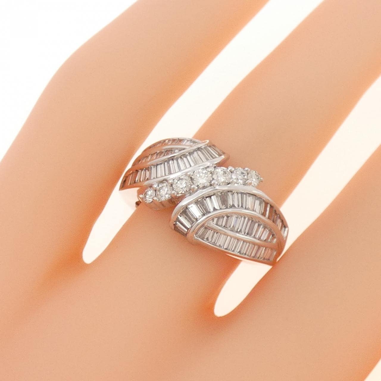 K18WG ダイヤモンド リング 1.00CT