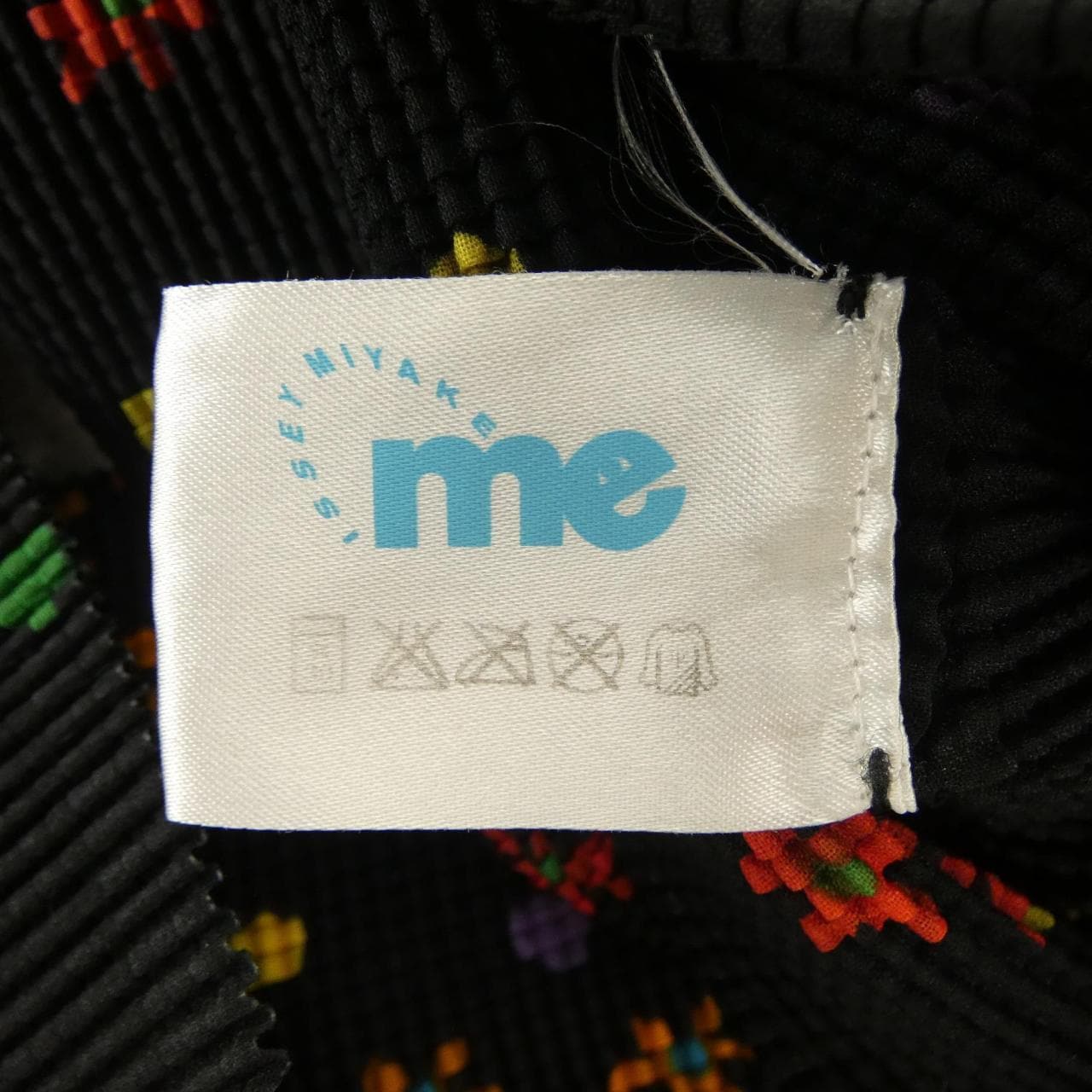 ミーイッセイミヤケ me ISSEY MIYAKE トップス