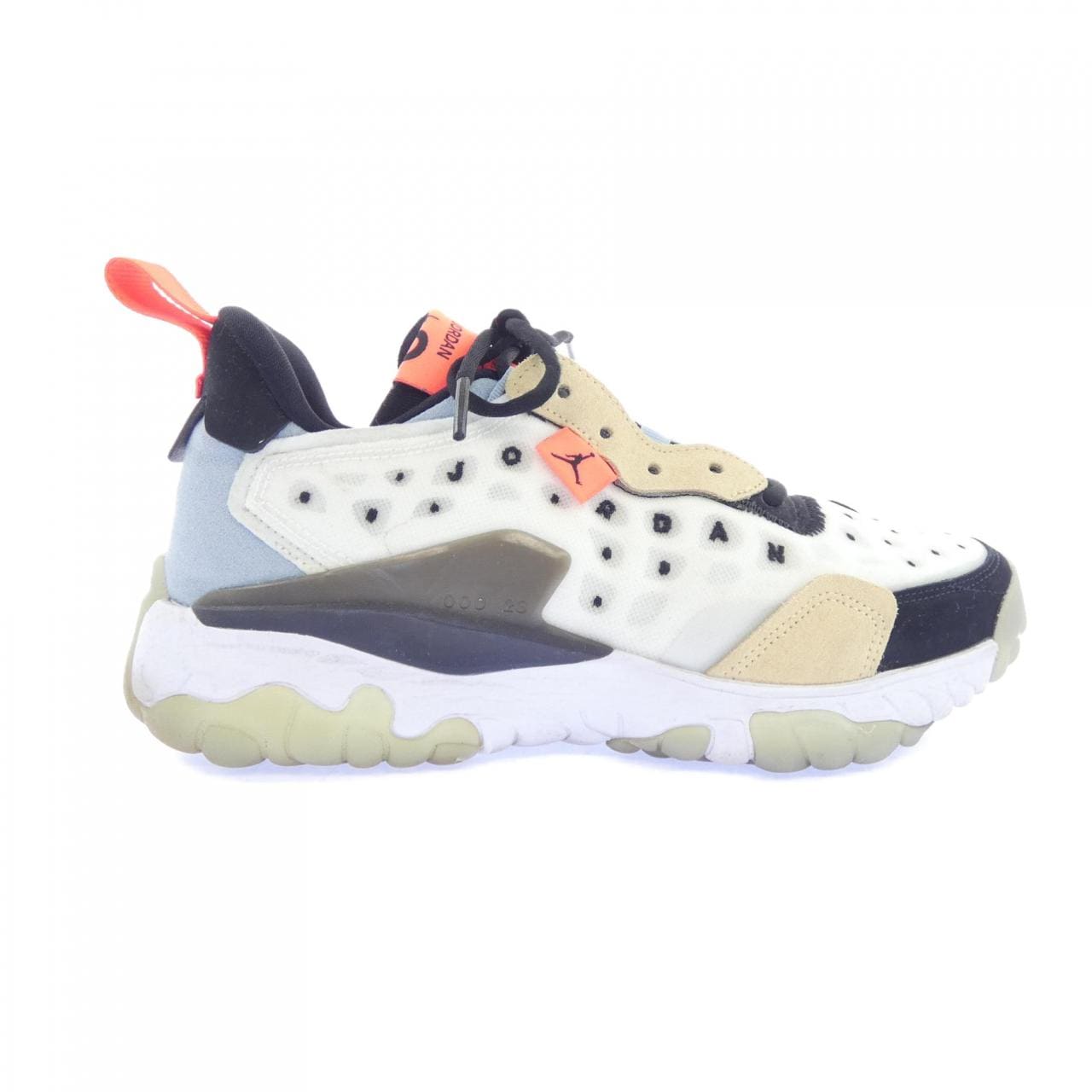 ナイキ ジョーダン NIKE JORDAN CV8121-100 スニーカー