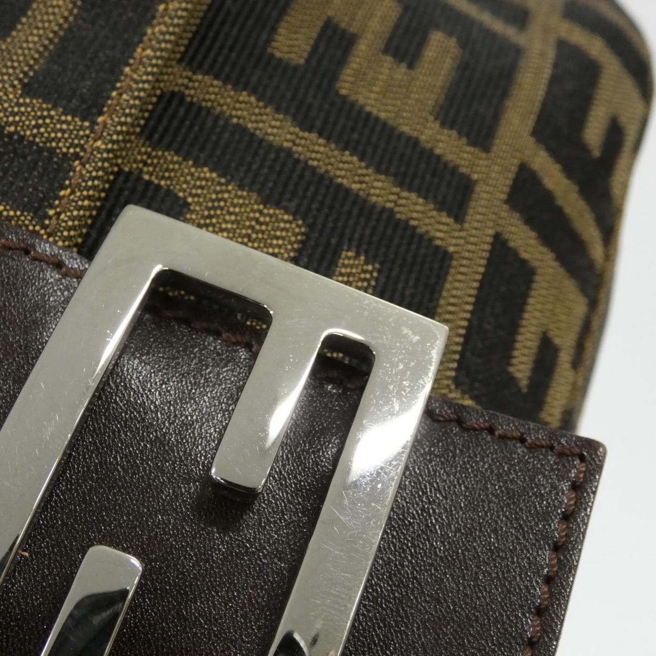 【ヴィンテージ】フェンディ バゲット 26424 ショルダーバッグ