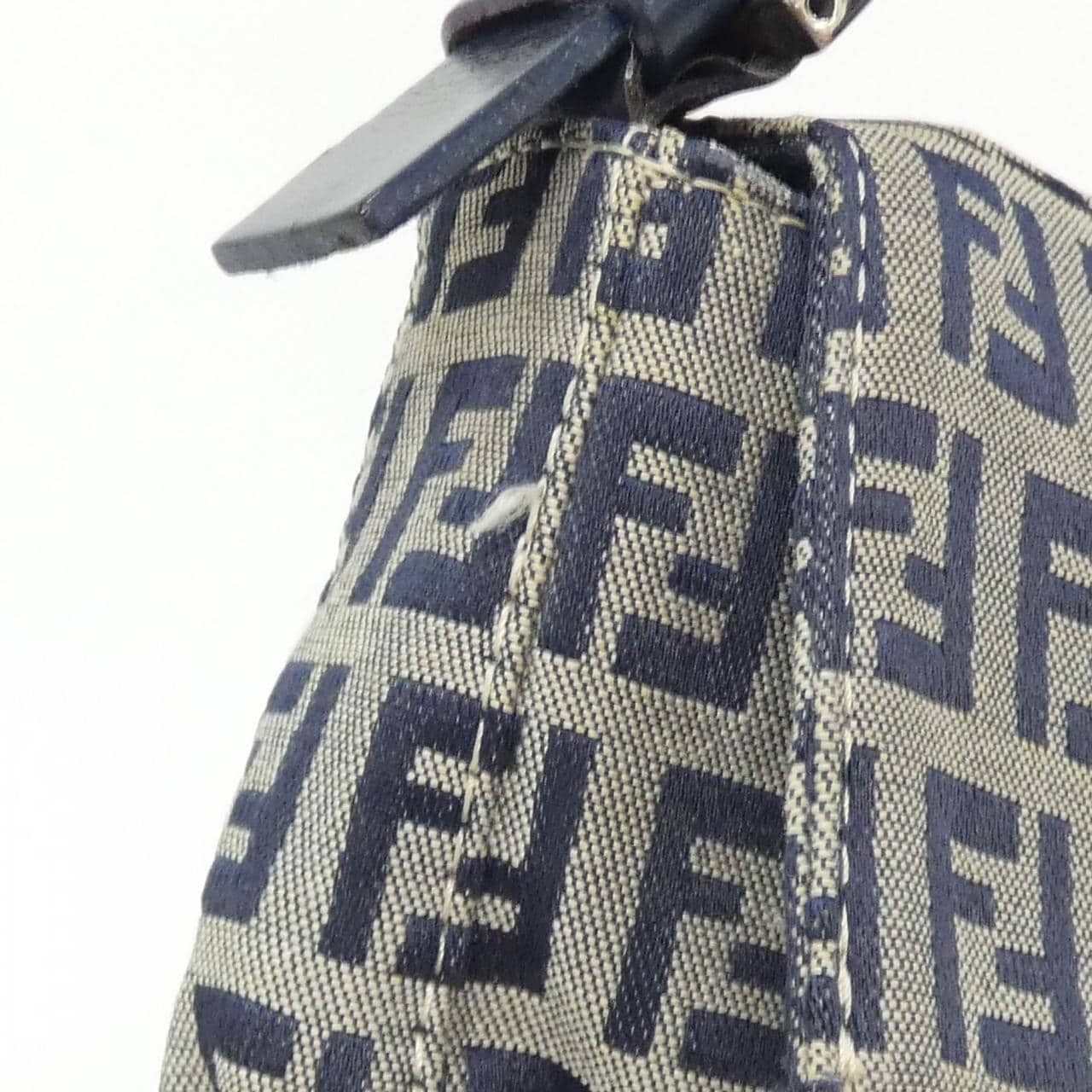 【ヴィンテージ】フェンディ バゲット 26424 ショルダーバッグ