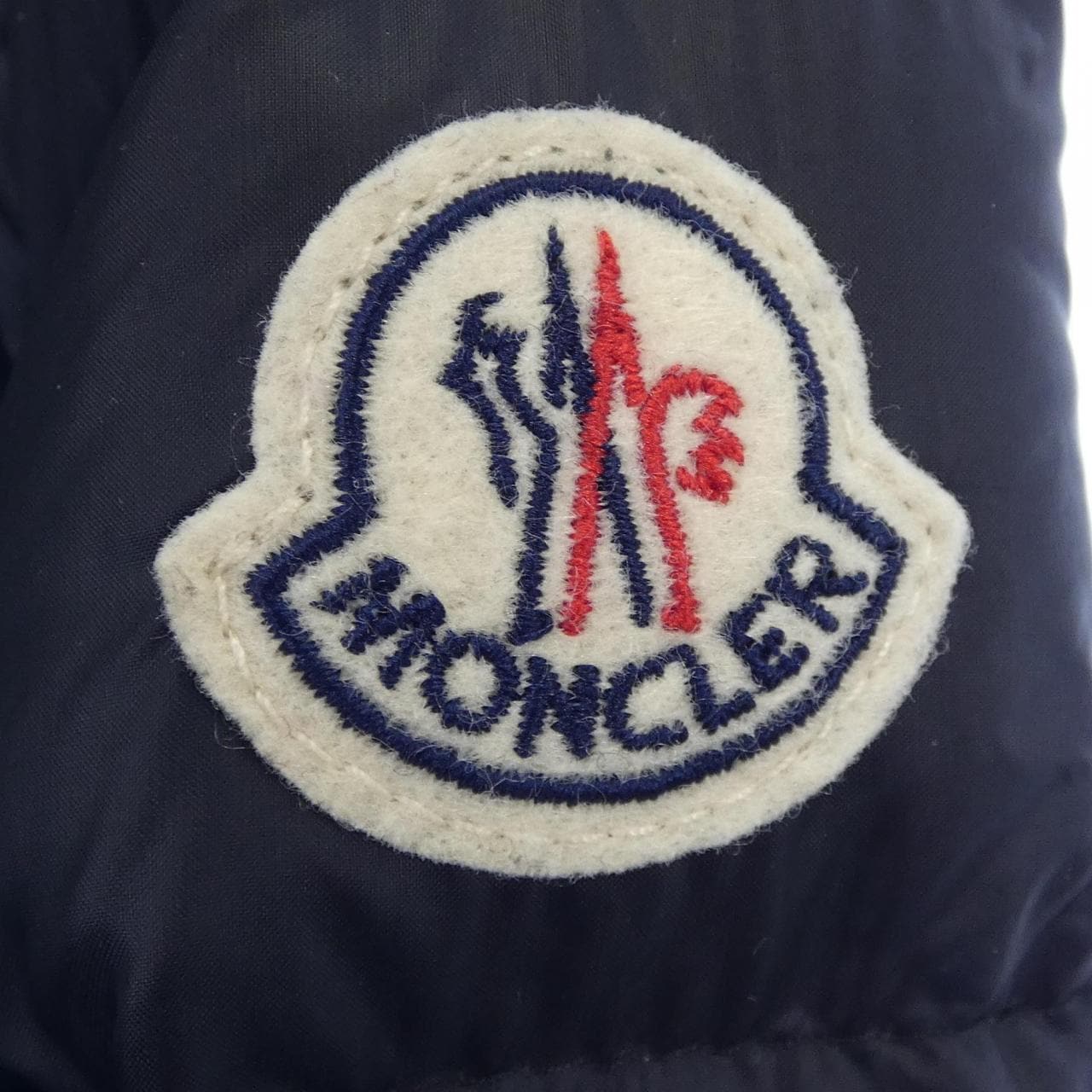 モンクレール MONCLER ダウンジャケット