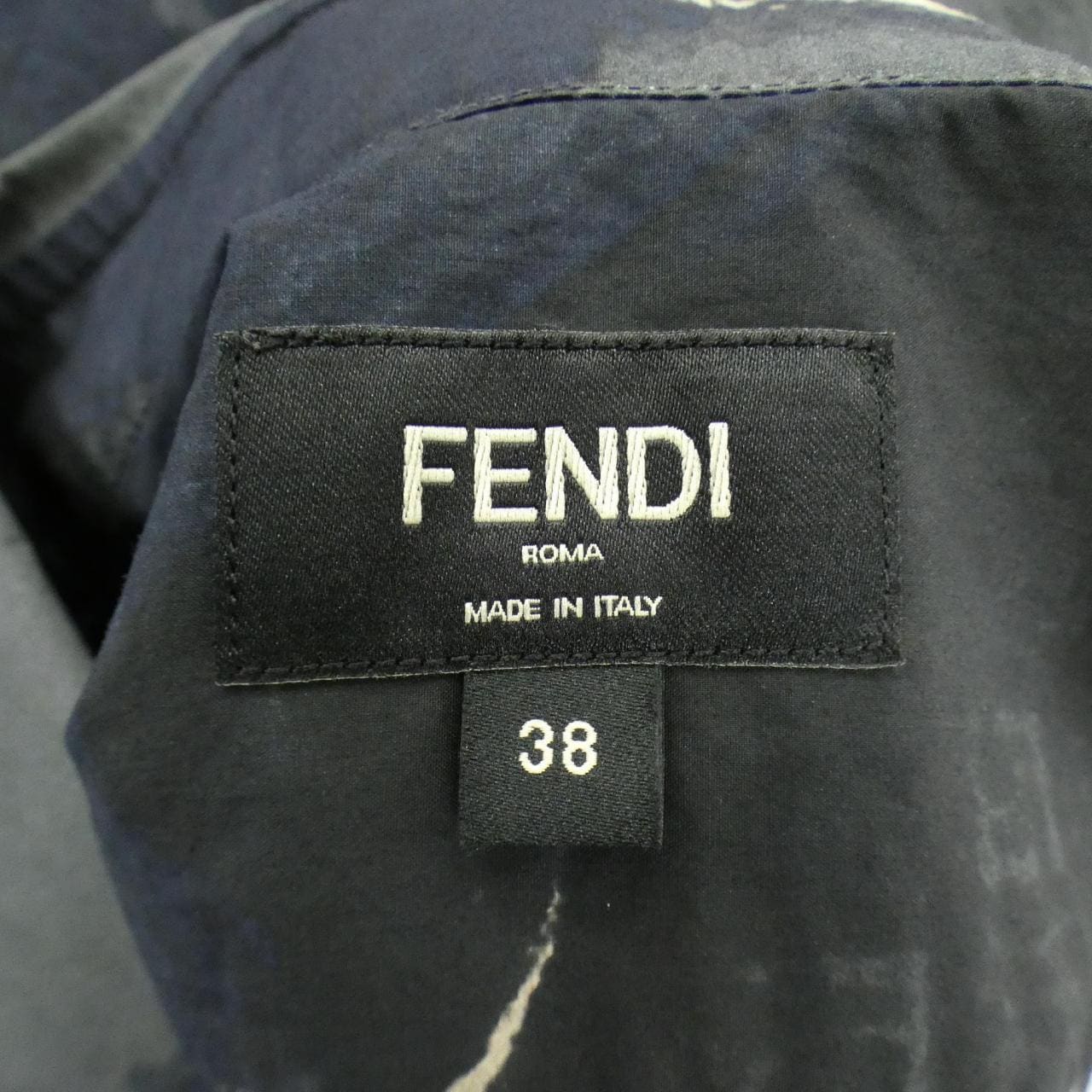 フェンディ FENDI FS1022 A9O6 S／Sシャツ