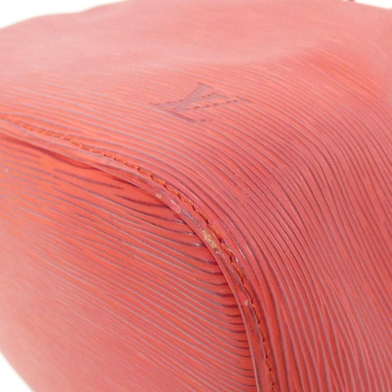 ルイヴィトン エピ プチ ノエ M44107 ショルダーバッグ