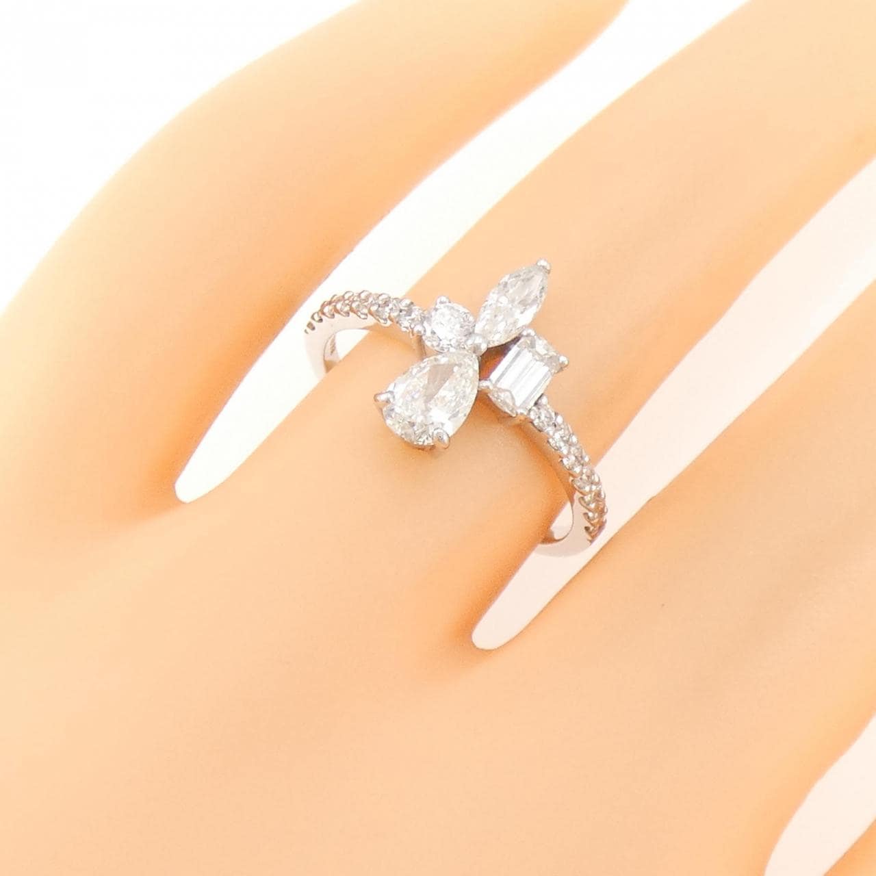 [新品] K18WG钻石0.98CT