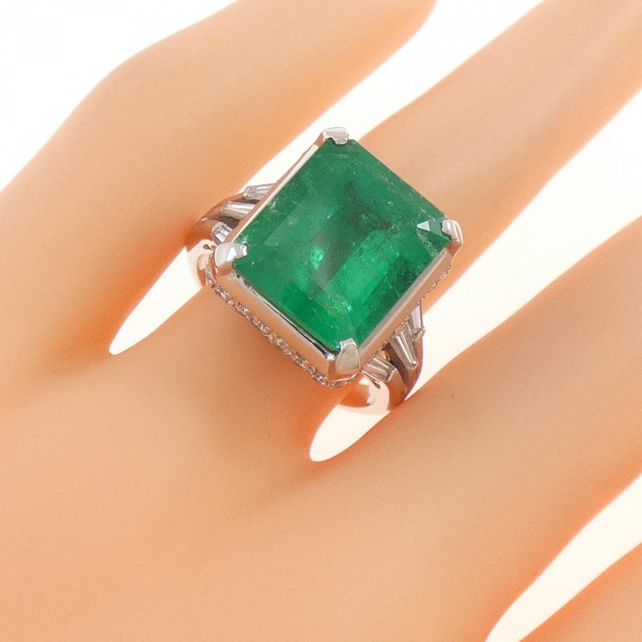 PT900 エメラルド リング 7.59CT コロンビア産