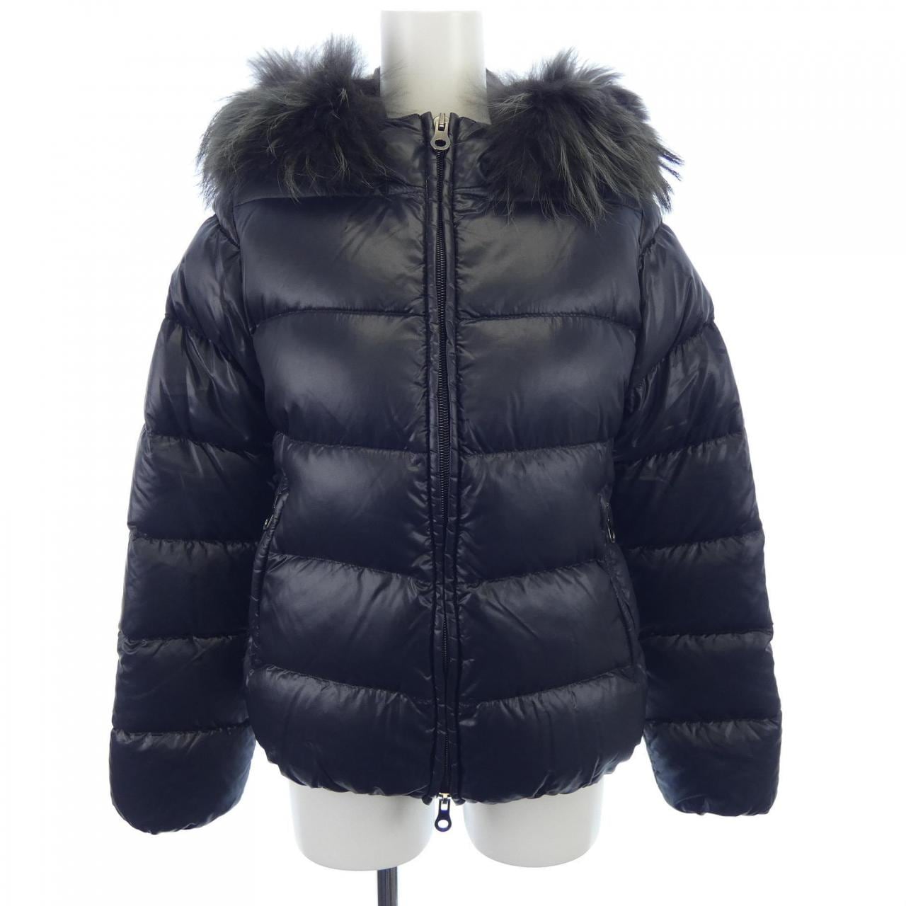 デュベティカ DUVETICA ダウンジャケット