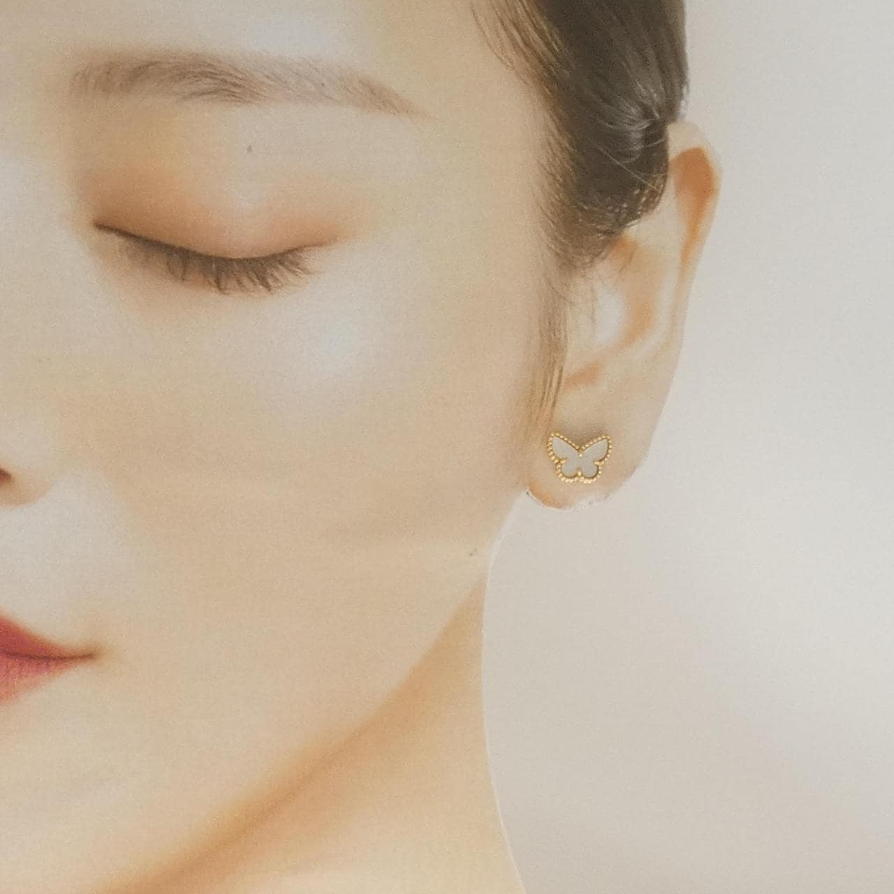 ヴァンクリーフ&アーペル スウィートアルハンブラ パピヨン ピアス