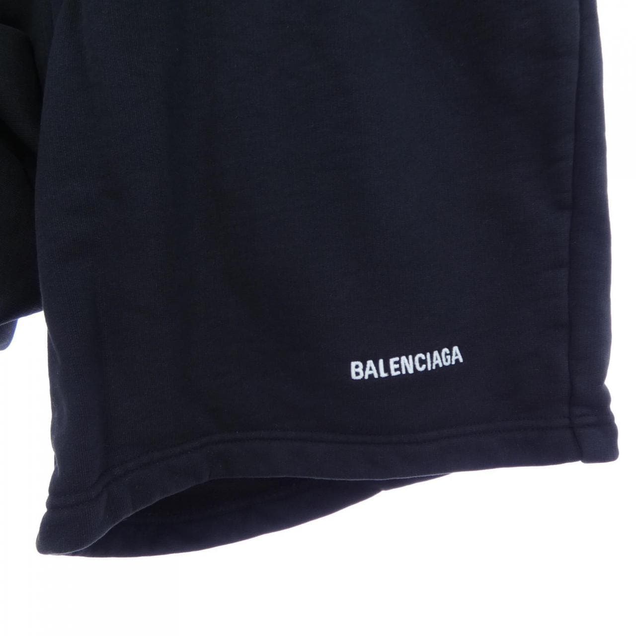 バレンシアガ BALENCIAGA WARDROBE 674591 TMVF5 UNISEX ショートパンツ