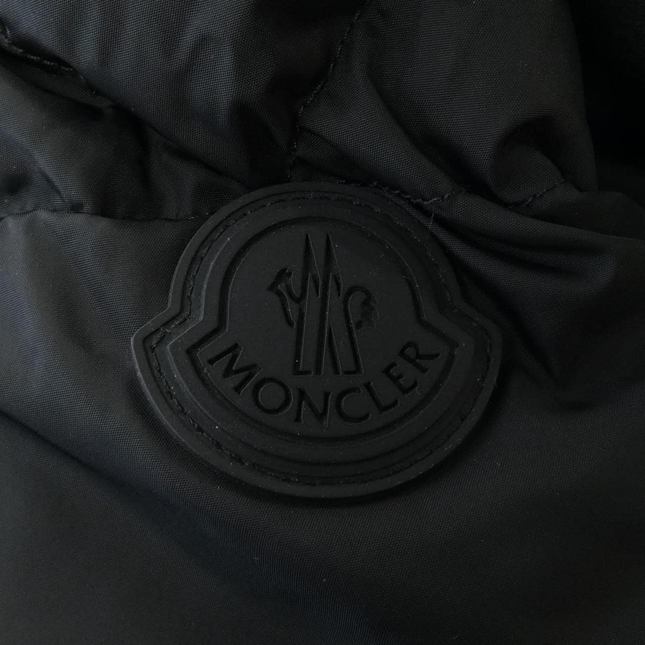 モンクレール MONCLER ダウンジャケット