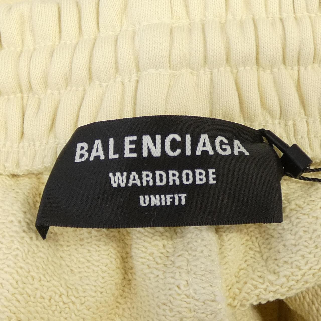バレンシアガ BALENCIAGA WARDROBE 676137 TKVI9 UNISEX ショートパンツ