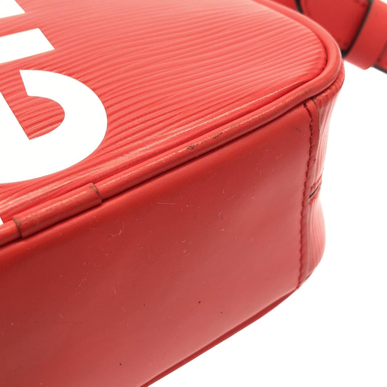 ルイヴィトン エピ(SUPREME) ダヌーブ PM M53417 ショルダーバッグ