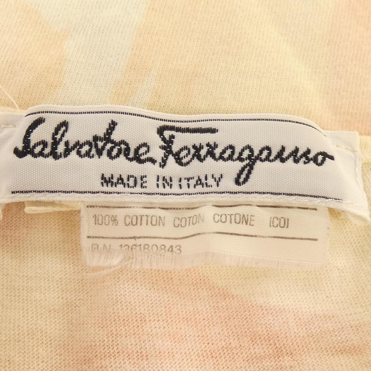 サルヴァトーレフェラガモ SALVATORE FERRAGAMO Tシャツ