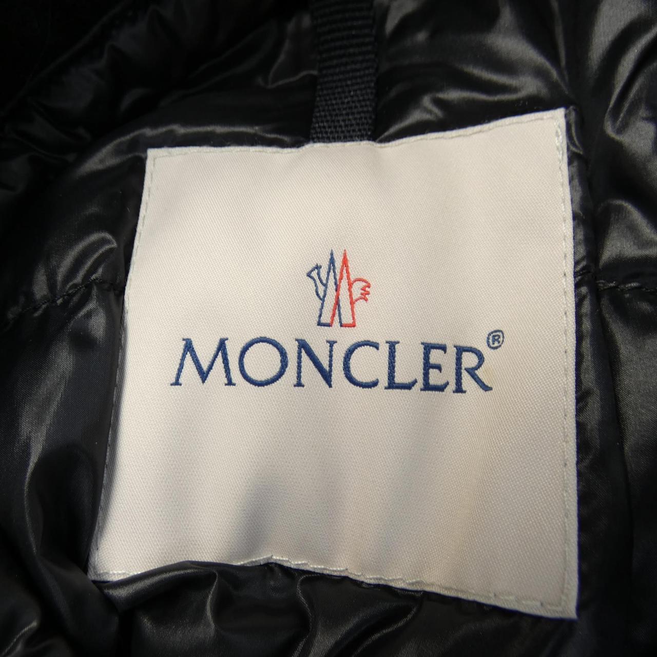モンクレール MONCLER ダウンジャケット