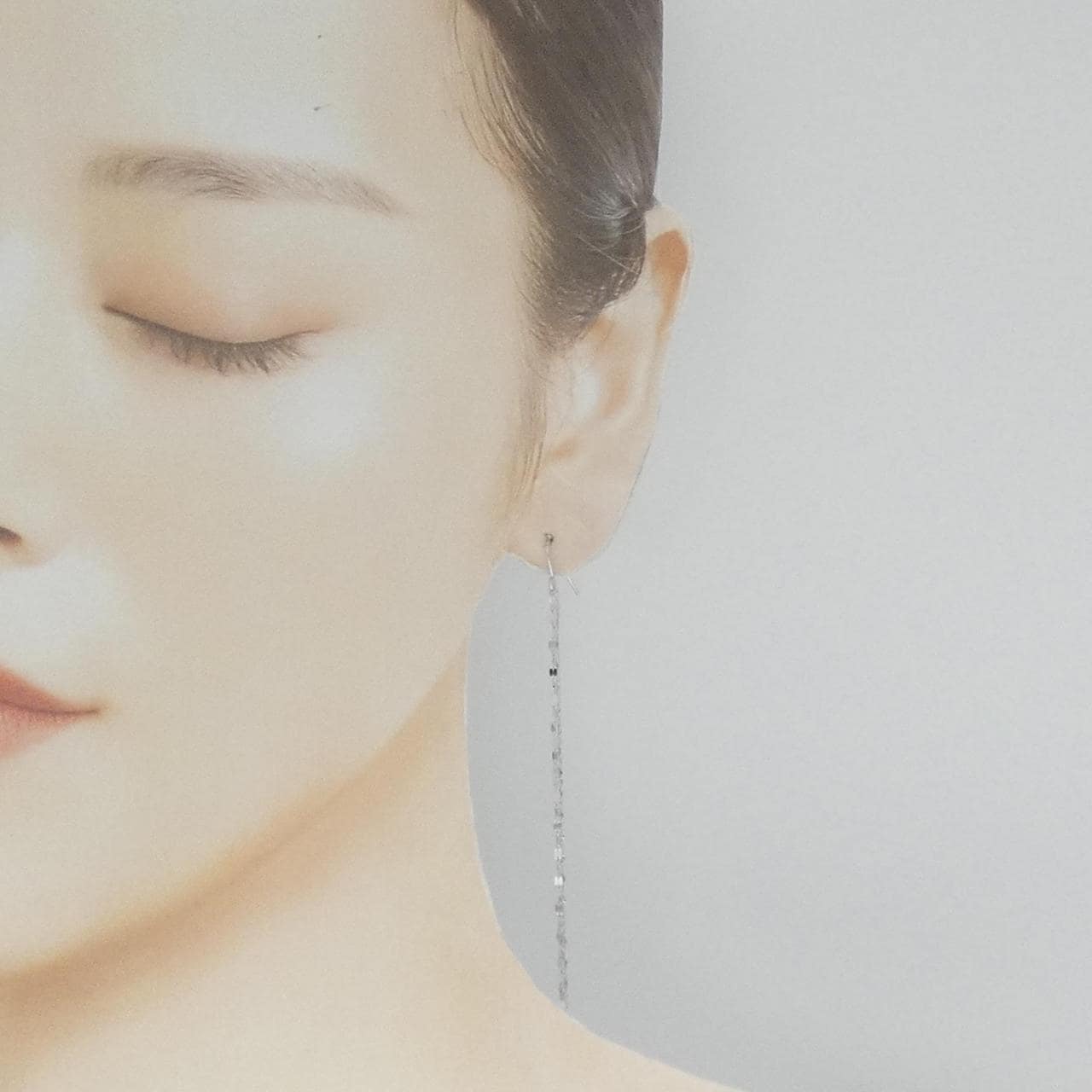 K18WG earrings