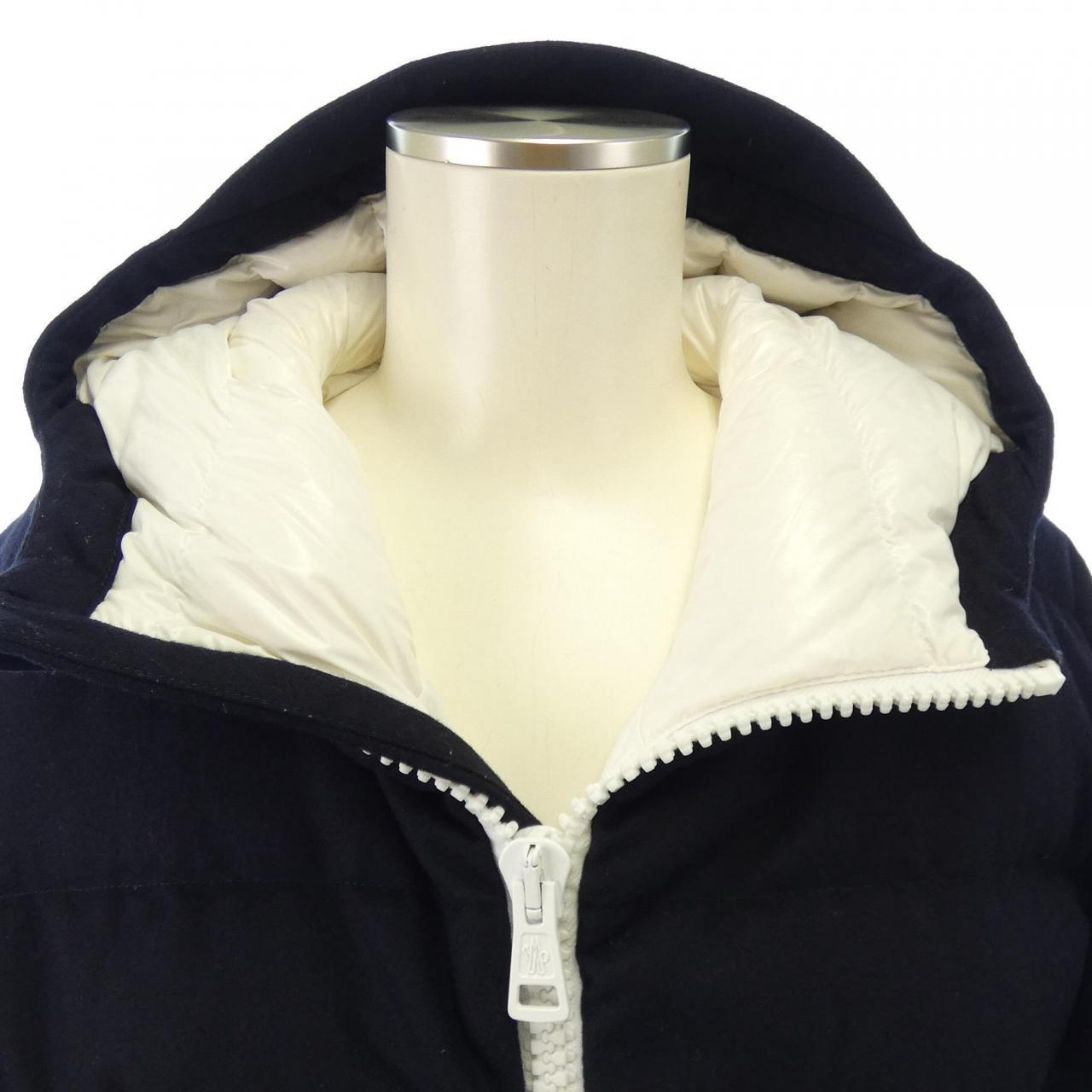 モンクレール MONCLER ダウンジャケット