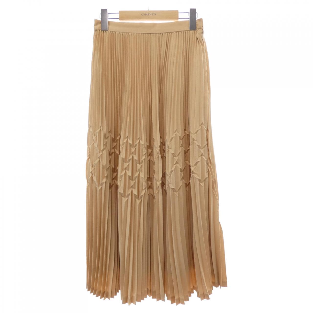 クリーナ CLEANA スカート