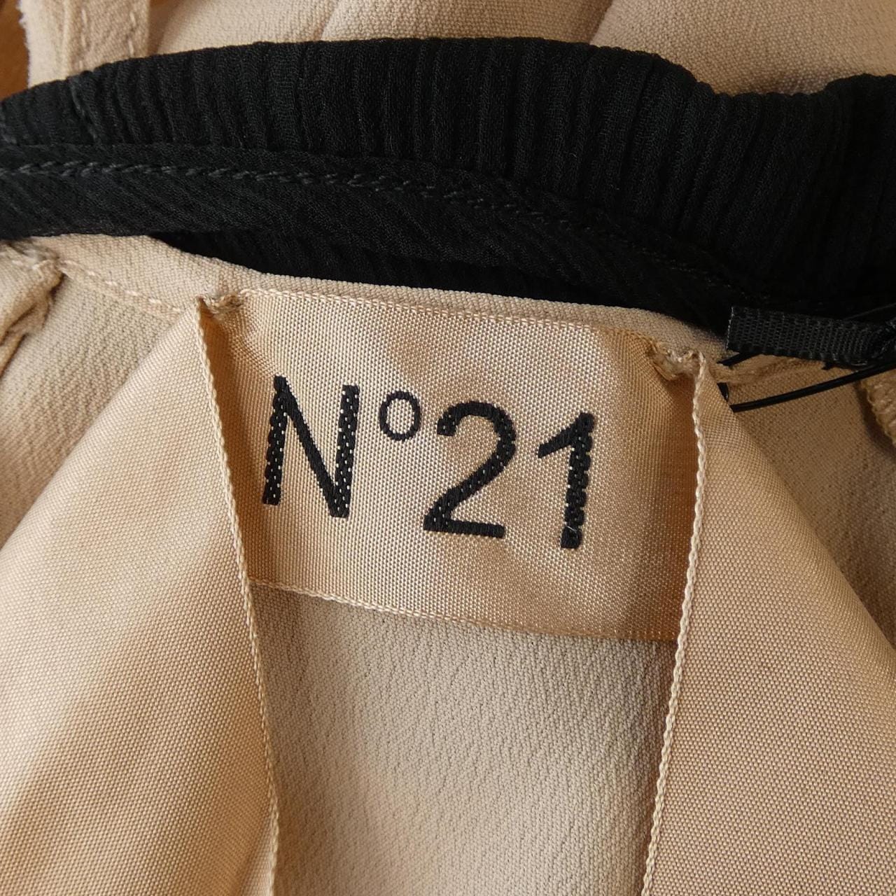 ヌメロヴェントゥーノ N°21 P24EN2S H0725111 ワンピース