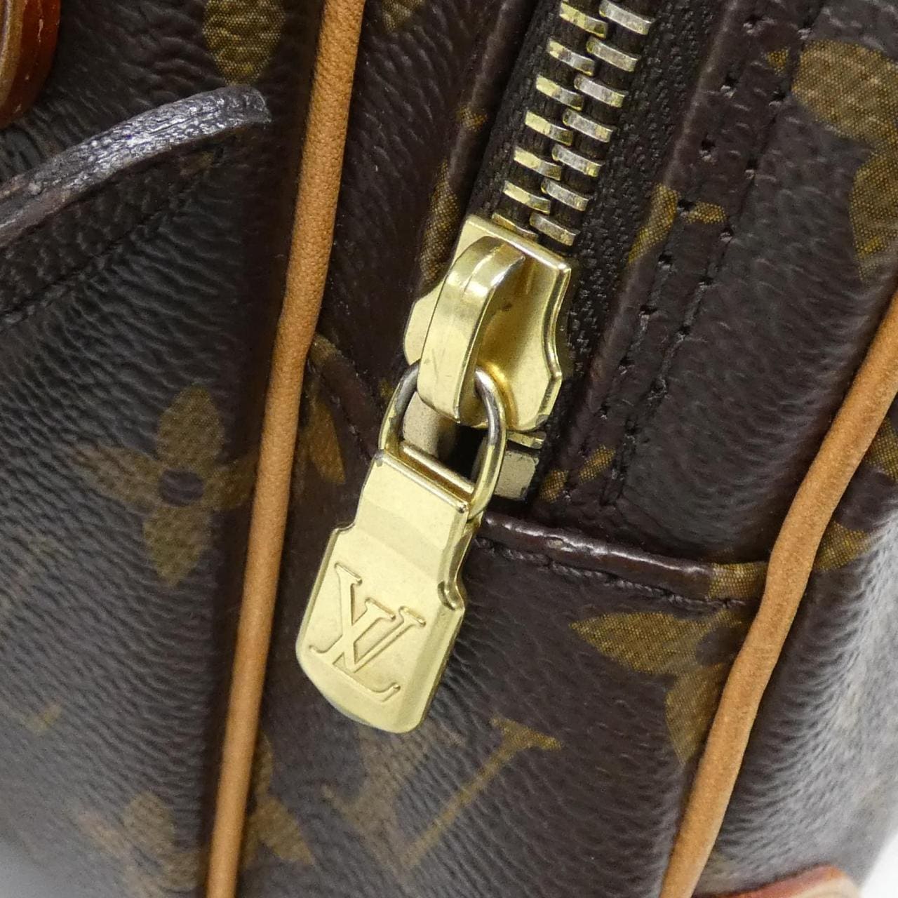 ルイヴィトン モノグラム アマゾン M45236 ショルダーバッグ