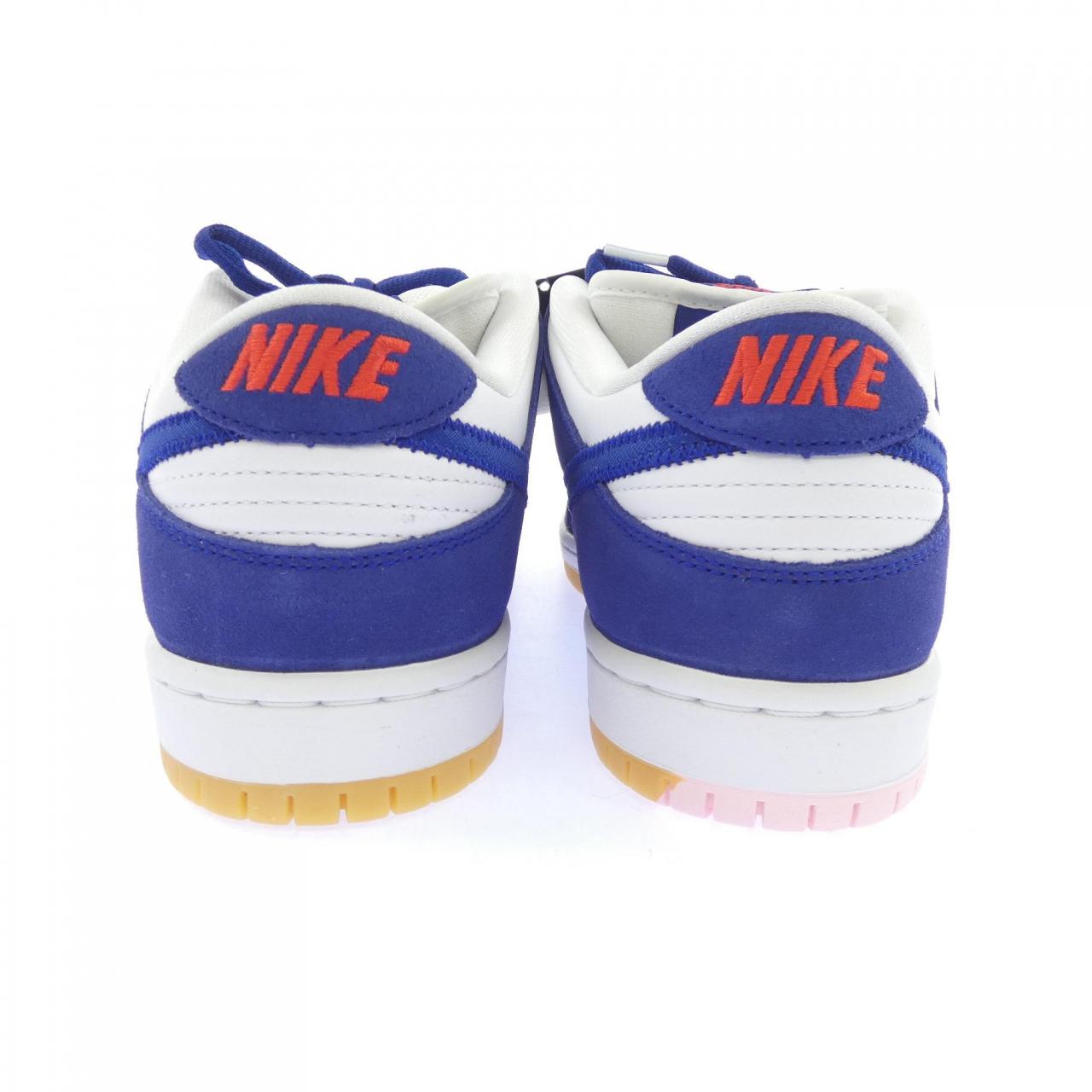ナイキ NIKE DO9395-400 スニーカー