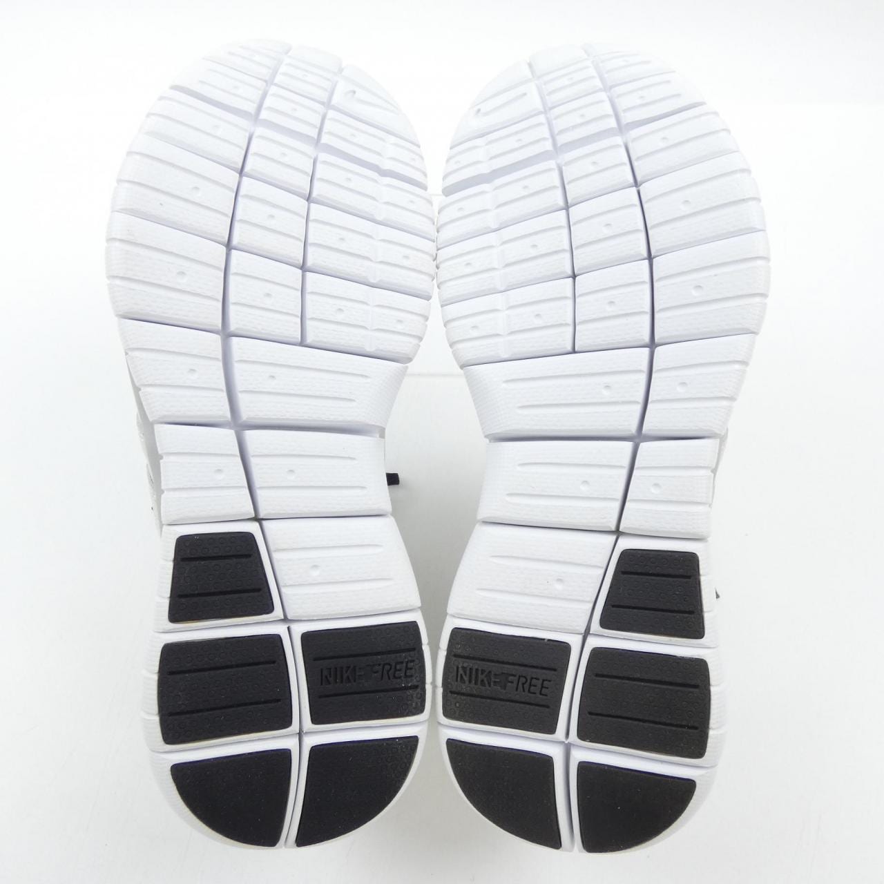 ナイキ NIKE 325198 101 スニーカー