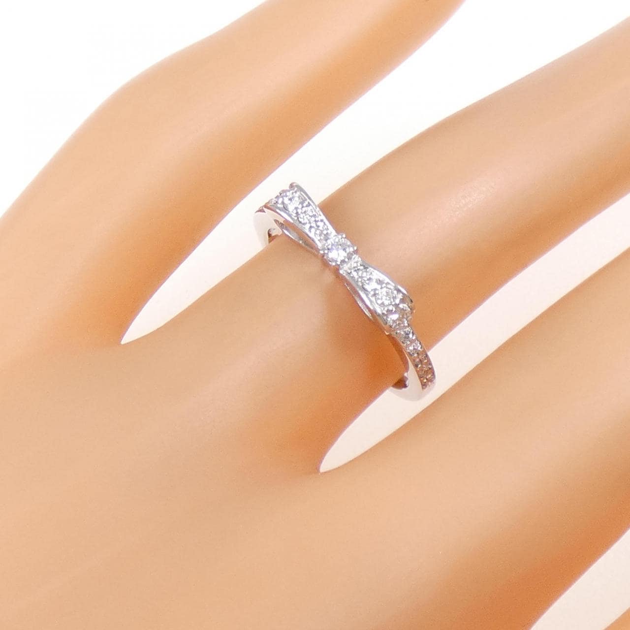 K18WG リボン ダイヤモンド リング 0.20CT